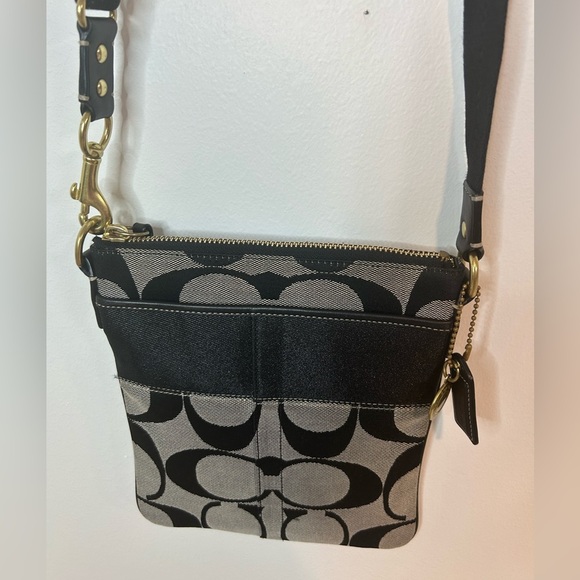 Coach crossbody bag - Picture 2 of 6